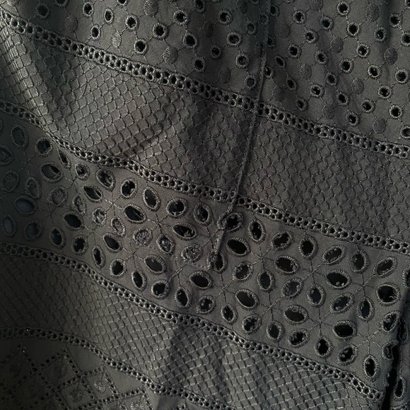 Alice + Olivia Adele Eyelet Crop Pant - Picture 4 of 7